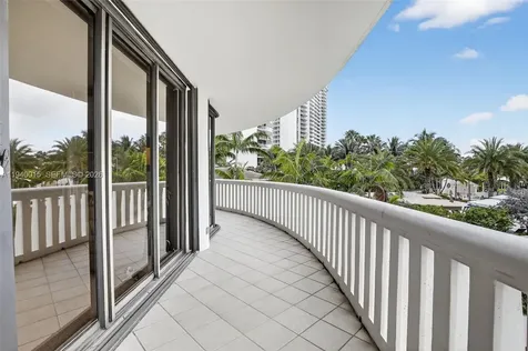 3000 Island Boulevard Aventura FL 33160