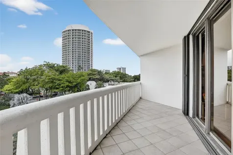 3000 Island Boulevard Aventura FL 33160