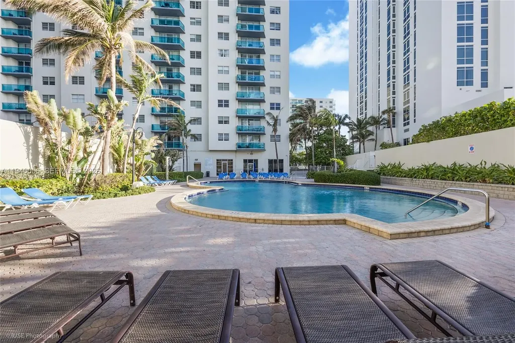 4001 S Ocean Drive Hollywood FL 33019