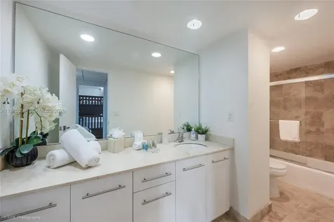 4001 S Ocean Drive Hollywood FL 33019