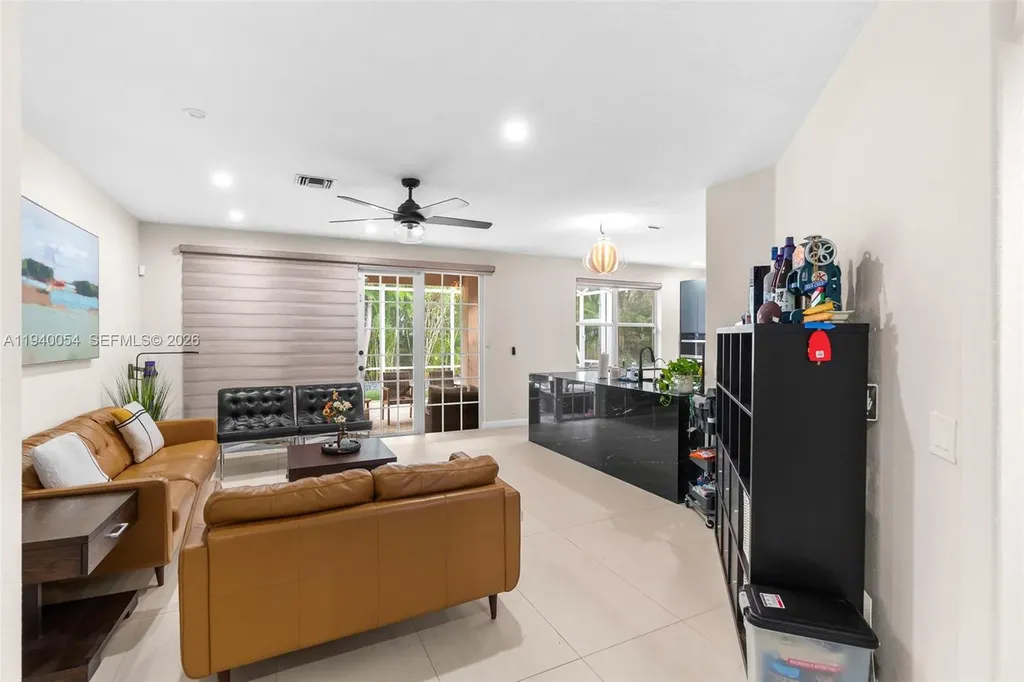 4963 NW 58th Avenue Coral Springs FL 33067