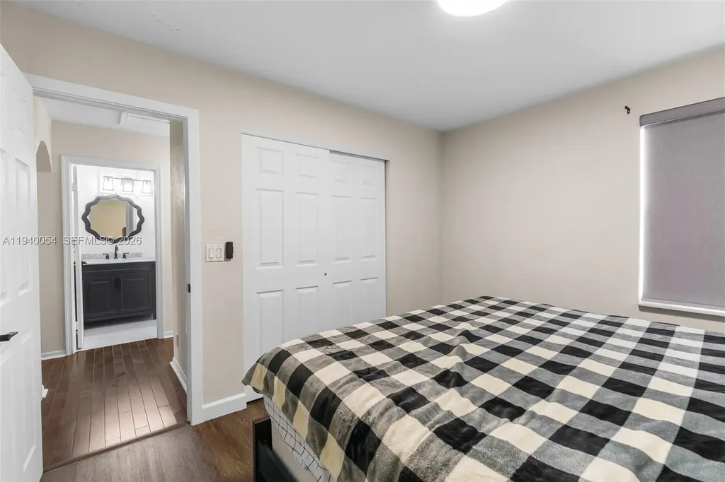 4963 NW 58th Avenue Coral Springs FL 33067