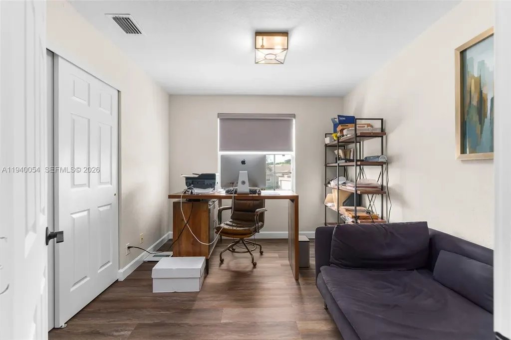 4963 NW 58th Avenue Coral Springs FL 33067