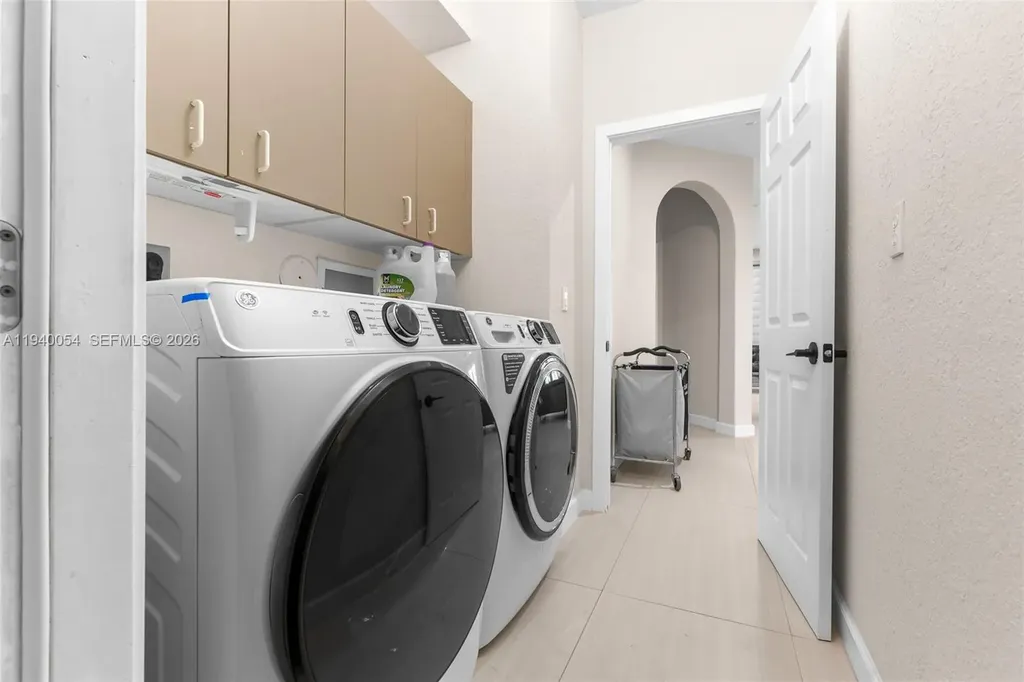 4963 NW 58th Avenue Coral Springs FL 33067