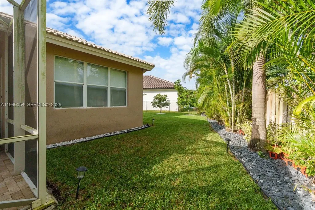 4963 NW 58th Avenue Coral Springs FL 33067
