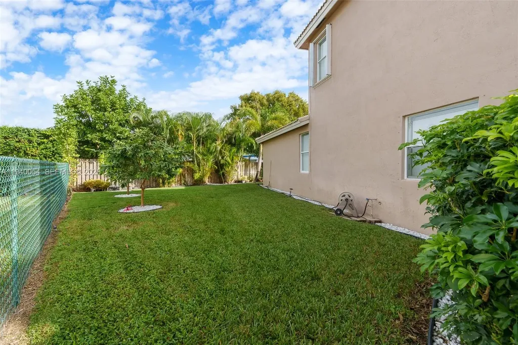 4963 NW 58th Avenue Coral Springs FL 33067