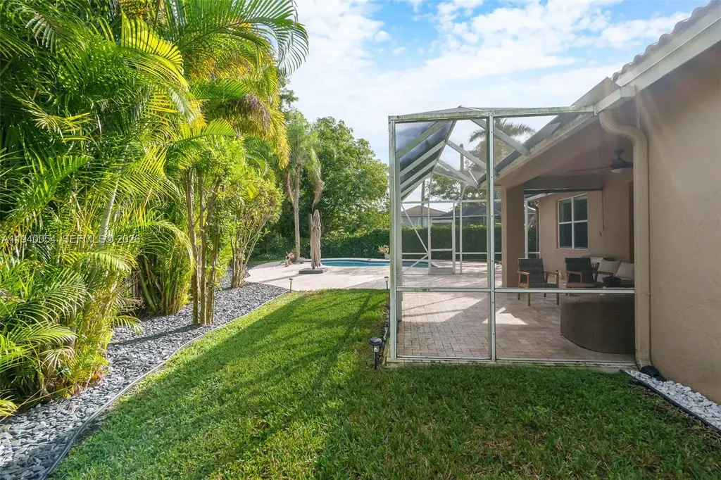 4963 NW 58th Avenue Coral Springs FL 33067