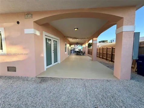 1516 Aqueduct Lane Key Largo FL 33037
