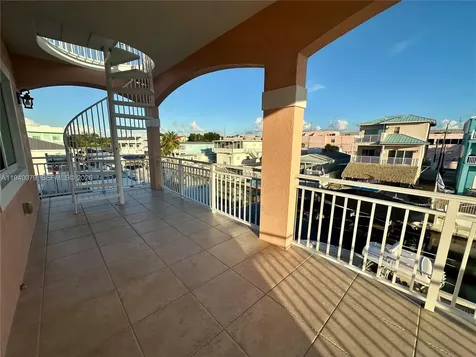 1516 Aqueduct Lane Key Largo FL 33037