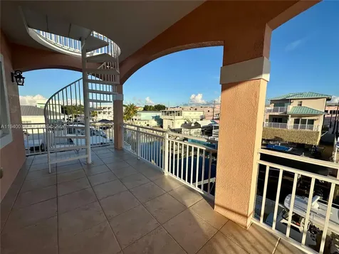 1516 Aqueduct Lane Key Largo FL 33037