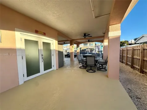 1516 Aqueduct Lane Key Largo FL 33037