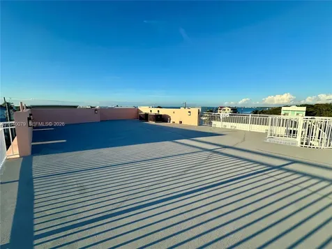 1516 Aqueduct Lane Key Largo FL 33037