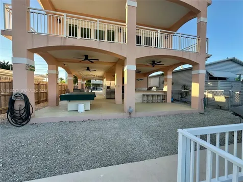 1516 Aqueduct Lane Key Largo FL 33037