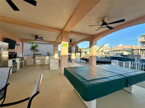 1516 Aqueduct Lane Key Largo FL 33037