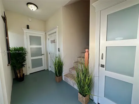 1516 Aqueduct Lane Key Largo FL 33037