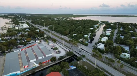 1516 Aqueduct Lane Key Largo FL 33037