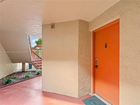 10249 NW 9th Street Circle Miami FL 33172