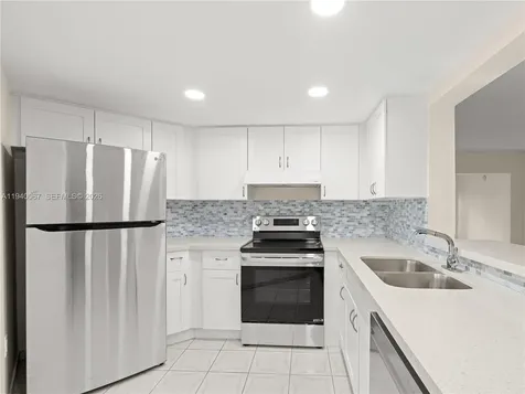 10249 NW 9th Street Circle Miami FL 33172