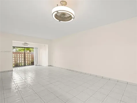 10249 NW 9th Street Circle Miami FL 33172