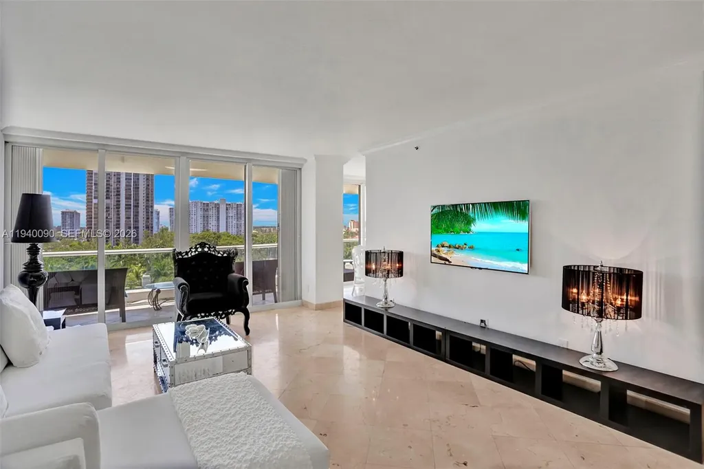 7000 Island Boulevard Aventura FL 33160