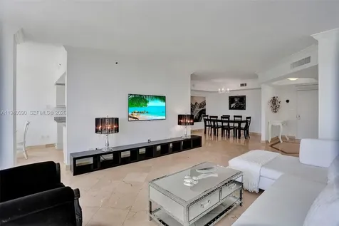 7000 Island Boulevard Aventura FL 33160