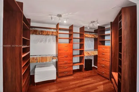 7000 Island Boulevard Aventura FL 33160