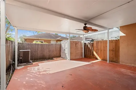 1564 SW 2nd Street Homestead FL 33030