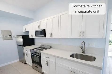 335 Bayview Avenue Key Largo FL 33037