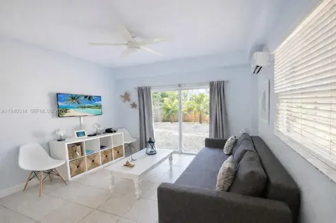 335 Bayview Avenue Key Largo FL 33037