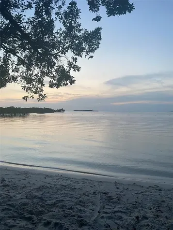335 Bayview Avenue Key Largo FL 33037