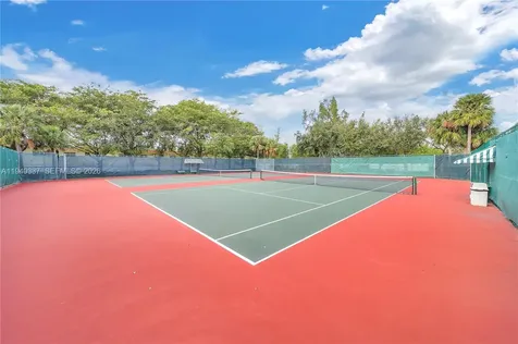1450 Weeping Willow Way Hollywood FL 33019
