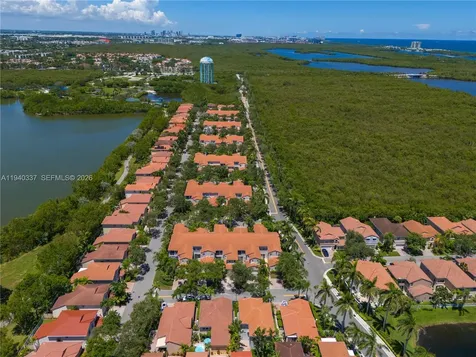 1450 Weeping Willow Way Hollywood FL 33019