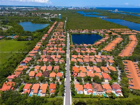 1450 Weeping Willow Way Hollywood FL 33019