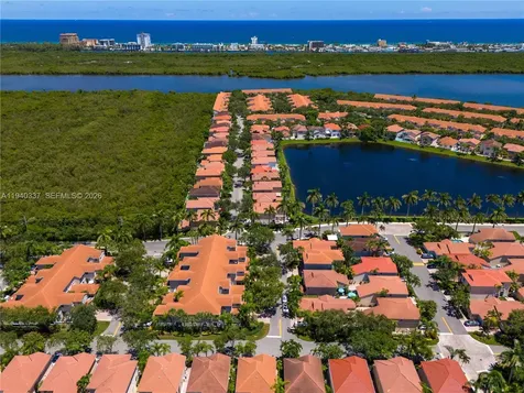 1450 Weeping Willow Way Hollywood FL 33019