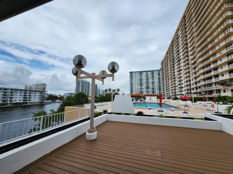 290 174th Street Sunny Isles Beach FL 33160