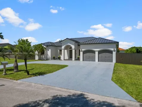 13205 SW 218th Terrace Miami FL 33170
