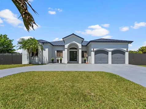 13205 SW 218th Terrace Miami FL 33170