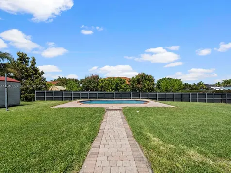 13205 SW 218th Terrace Miami FL 33170