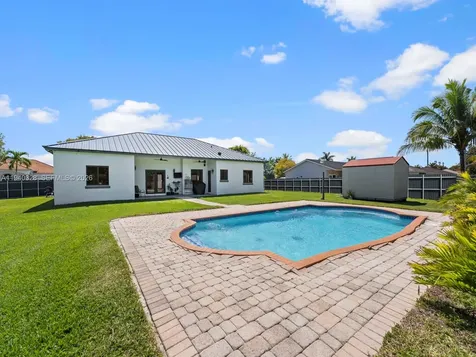 13205 SW 218th Terrace Miami FL 33170