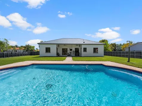 13205 SW 218th Terrace Miami FL 33170