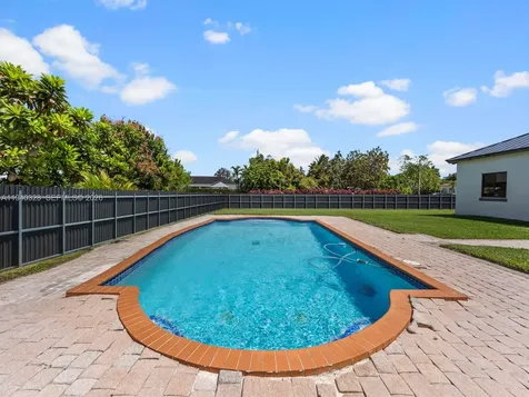 13205 SW 218th Terrace Miami FL 33170