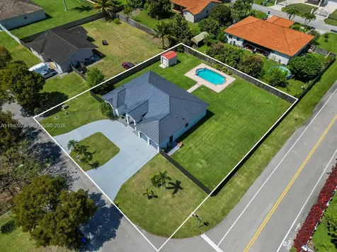13205 SW 218th Terrace Miami FL 33170