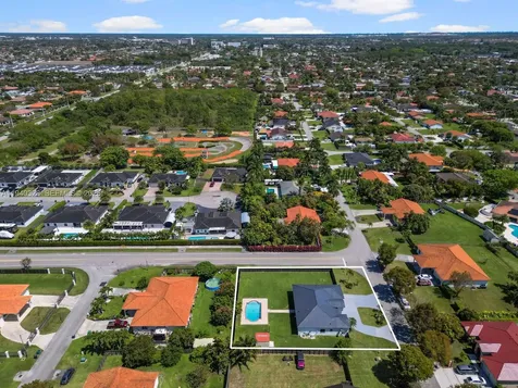 13205 SW 218th Terrace Miami FL 33170