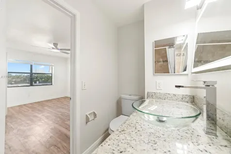 880 NE 207th Terrace Miami FL 33179