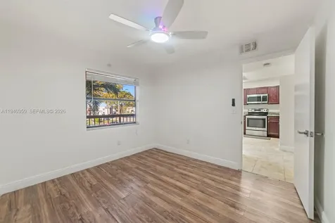 880 NE 207th Terrace Miami FL 33179