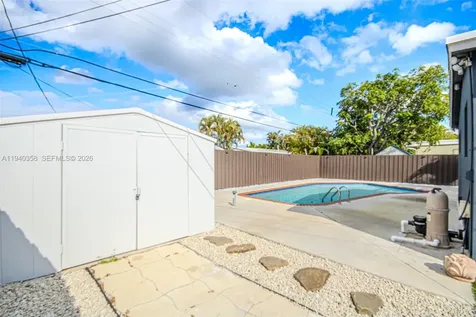 801 NE 57th Street Oakland Park FL 33334