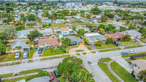 801 NE 57th Street Oakland Park FL 33334