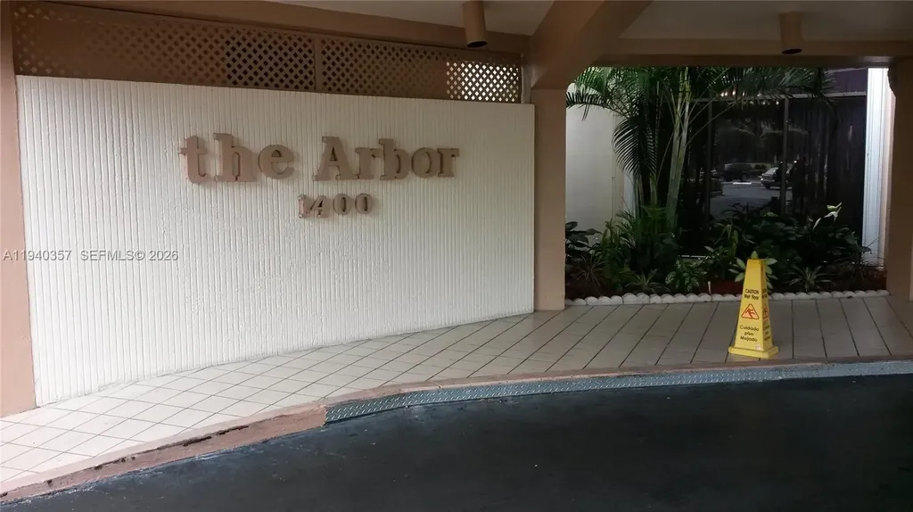 1400 Saint Charles Place Pembroke Pines FL 33026