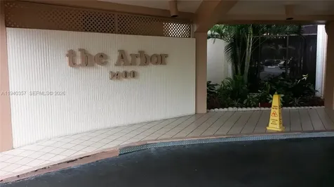 1400 Saint Charles Place Pembroke Pines FL 33026