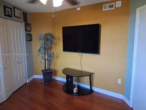1400 Saint Charles Place Pembroke Pines FL 33026
